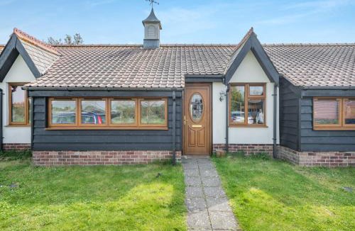 Clacton-on-Sea House | Peartree Cottage