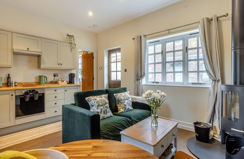 Northwich Cottage | Peartree Cottage - UK45496