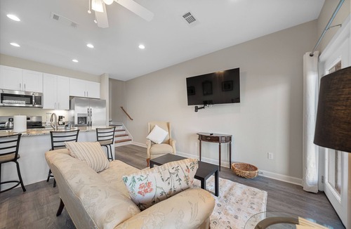 Jones Mills Condo | Pebble Beach Place on Diamondhead Lake - Perfect Getaway!