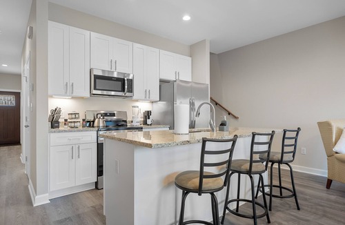 Jones Mills Condo | Pebble Beach Place on Diamondhead Lake - Perfect Getaway!