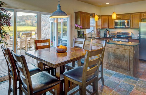 Camdenton Hotel | Pebble Bay Club