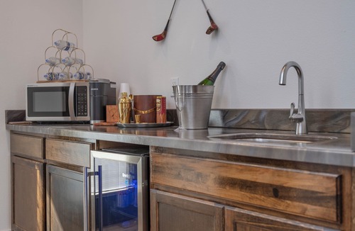 Camdenton Hotel | Pebble Bay Club