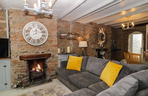 Brixham House | Pebble Bay