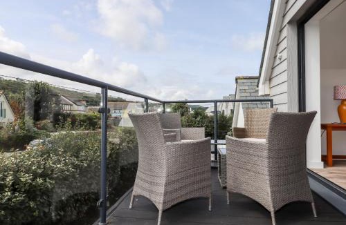 Westleigh House | Pebble Ridge View