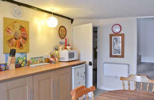 Lympstone House | Pebbles