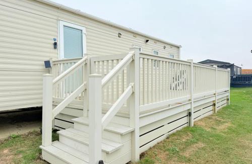 Selsey Resort | Pebbles