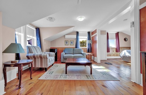 Wellington Other | PEC Country Lavender Farmhouse