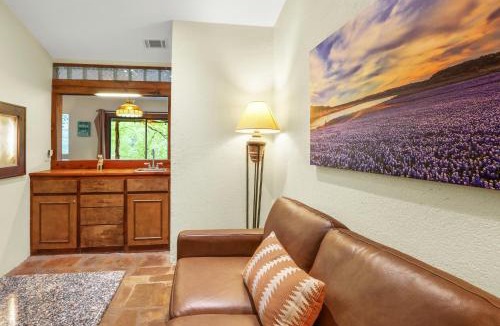 New Braunfels House | Pecan Creek Cottage