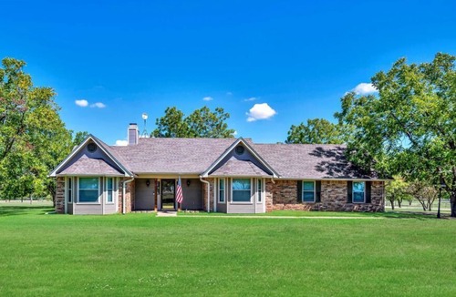 Woodway House | Pecan Grove Retreat-Waco/Baylor/The Silos/ Hot Tub