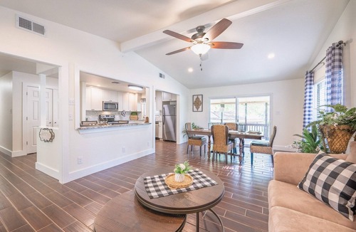 Kingsland House | Pecan Pie - Boat Lift, Hot Tub, & Game Room