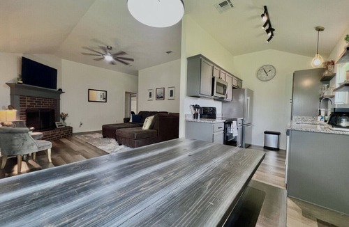Temple Apartment | Pecan Place with Game Room near Scott & White