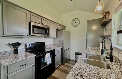Temple Apartment | Pecan Place with Game Room near Scott & White