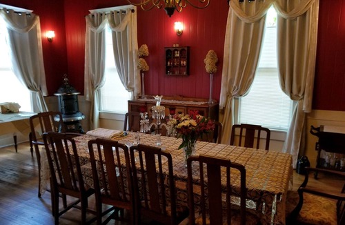 Easley Bed & Breakfast | Pecan Terrace Inn