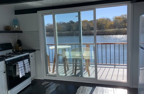 Riverhead Boat Rental | Peconic River Boatel