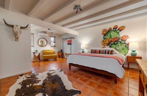 Santa Fe Hotel | Pecos Trail Inn