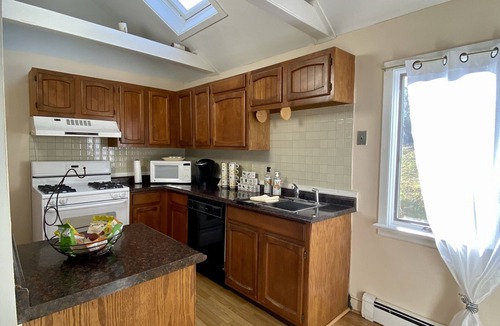 Forest Grove Cottage | Peddlers Carriage house