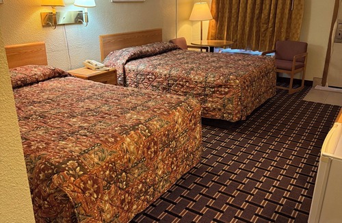 Ulysses Hotel | Peddlers Inn Motel
