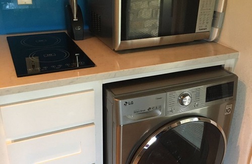 Curiosity Cave Apartment | Pedernales Canyon Lake Travis new apartment