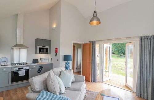 Easterside House | Peep o' Day