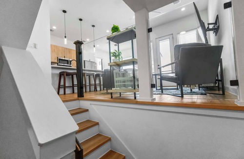 OST - South Union House | Peerless Place I 3BR Near NRG & Med Center