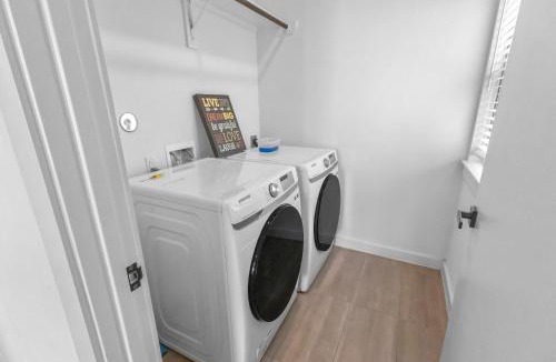 OST - South Union House | Peerless Place I 3BR Near NRG & Med Center