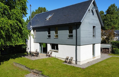 Marybank House | Peffer Lodge, Strathpeffer, Scottish Highlands