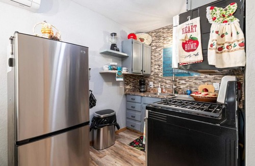 Denison Apartment | Peg's Place Efficiency Apt in Denison TX