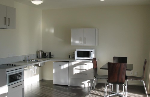 Woodend Hotel | Pegasus Gateway Motels and Apartments