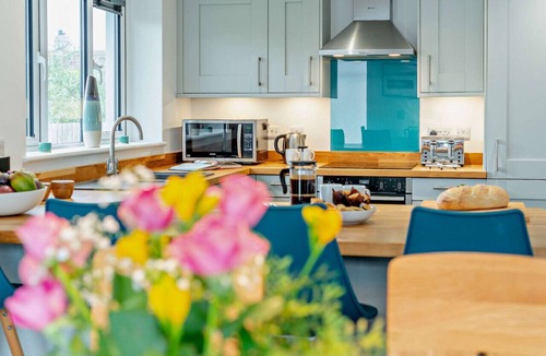 St Merryn House | Pegasus - Three Bedroom House, Sleeps 6