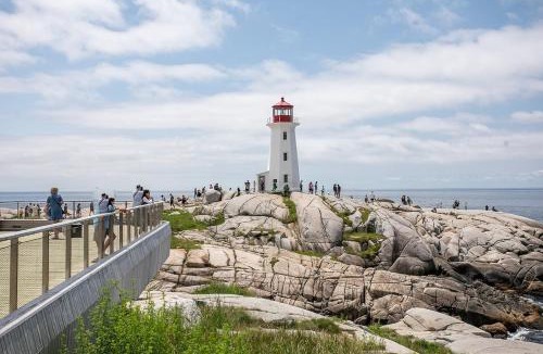 Peggy's Cove Apartment | Peggy's Cove Lighthouse View Apt