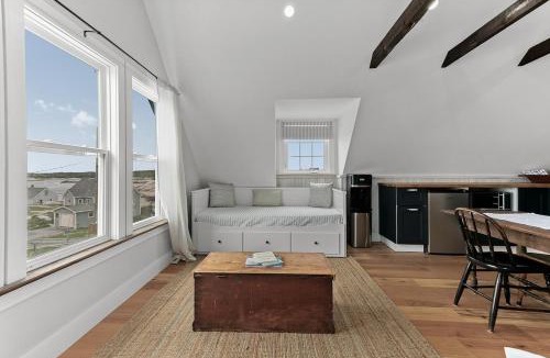 Peggy's Cove Apartment | Peggy's Cove Lighthouse View Apt