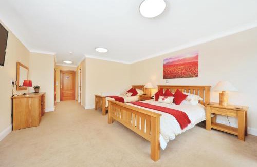 Nine Mile Burn Bed & Breakfast | Peggyslea Farm B&B