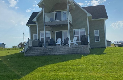 Little Pond House | PEI Luxury Oceanfront Beach House - 4.5 star on Canada SelectnLicense #2301970