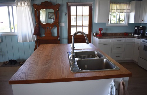 Canoe Cove Cottage | PEI oceanfront cottage within 25 minutes of Charlottetown and golfing