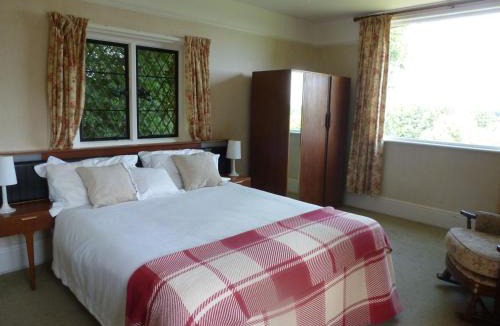 Chiddingly House | Pekes Tudor View