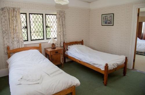 Chiddingly House | Pekes Tudor View