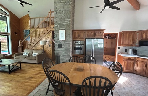 Kingsville Cottage | Pelee Cabana: Private beach front property with stunning nightly sunsets