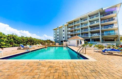 Stuart Apartment | Pelican #1109