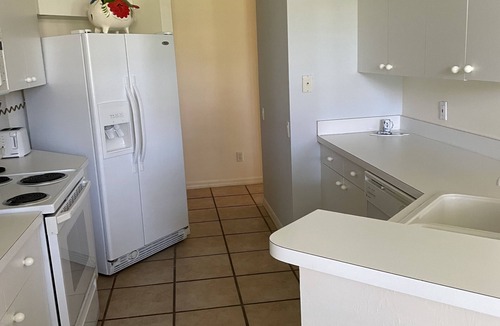 Pelican Bay Condo | PELICAN BAY Amenities! BEACH CLUB! WALK TO SHOP/DINE/PICKLEBALL/TENNIS/QUIET