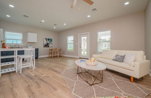 Fulton Hotel | Pelican Bay Resort