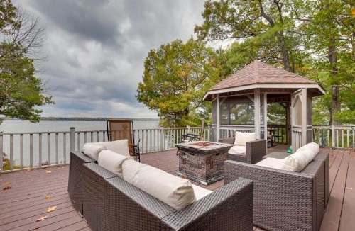 Pelican Lake House | Pelican Lake House w/Boat Dock and Sauna!