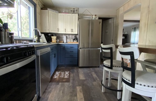 Kingsville Cottage | Pelican Place ❤️ WALK EVERYWHERE! nYour home away from home.