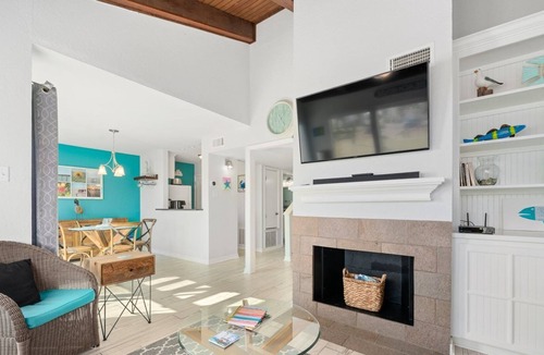 Sailhouse Condo | Pelican Post | Fishing Pier, Pool Access!