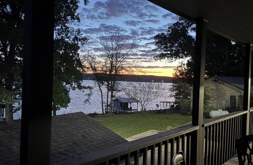 Homer House | Pelican Retreat on Lake Claiborne