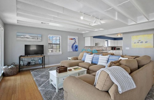 El Lago House | Pelican's Landing-Waterfront Home Close To Kemah Boardwalk!