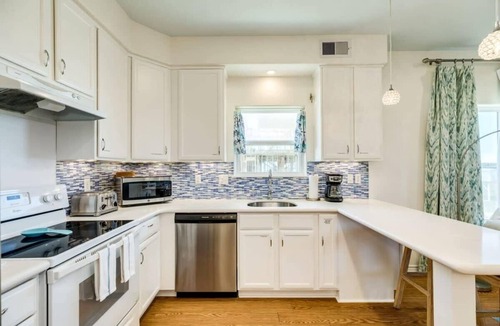 San Luis House | Pelican's Pass - Gorgeous Porches, Sun Deck, Ocean Views!