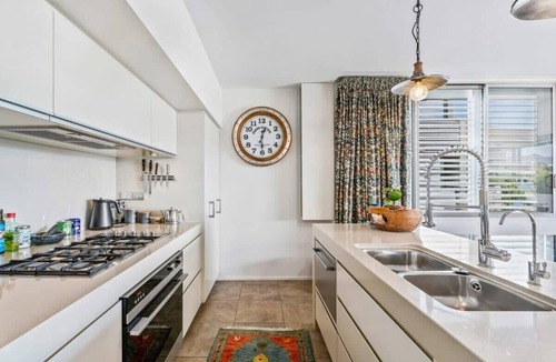 Wanaka Apartment | Pembroke Summary: Sit