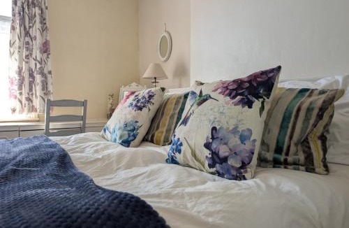 Shanklin House | Pembroke Villa