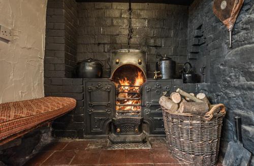 Caersws House | Pen Copi