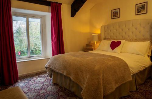 Tal-y-llyn Bed & Breakfast | Pen-Y-Bont Hotel